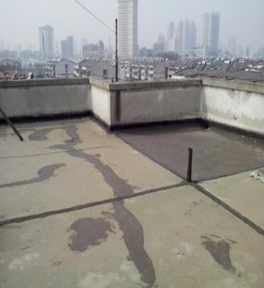 通河漏水维修 楼顶漏水是什么原因，楼顶漏水维修方法是什么?